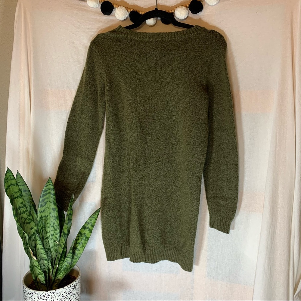 Green sweater ✨